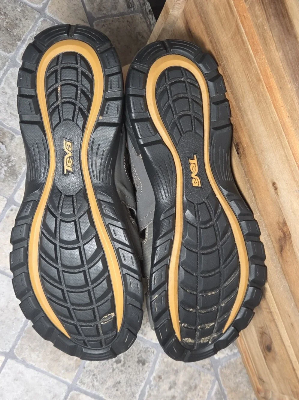 Teva Forebay Men's Closed Toe Shock Pad Adjustable Hiking/ Water Sandals 10 D